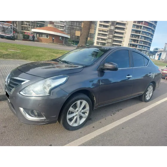Nissan Versa 1.6 Advance