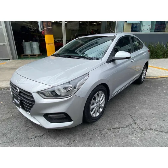 Hyundai Accent 1.6 Sedan Gl Mid Mt