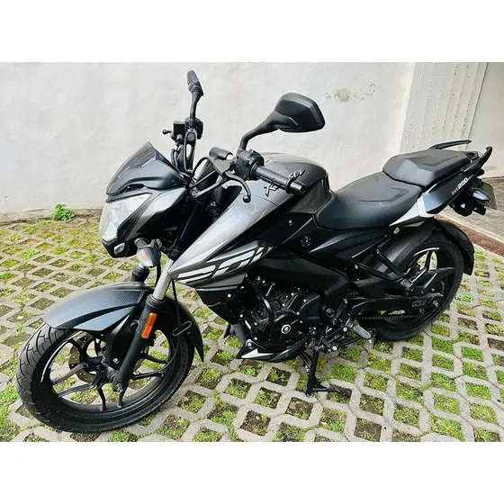 Bajaj Rouser Ns 200 2023 Gris Grafito Único Dueño