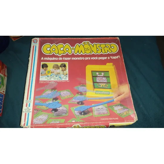 Jogo Anos 80 Caça Monstro Da Estrela Na Caixa