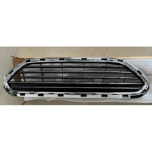 Parrilla Ford Fiesta Titanium