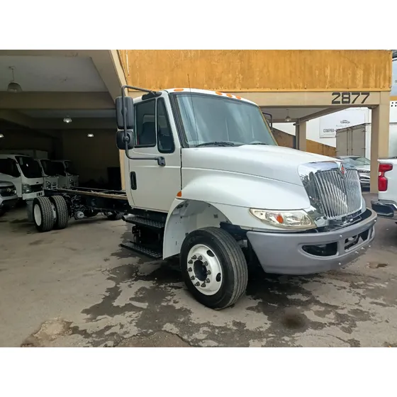 International 4300 Chasis Cabina 2016