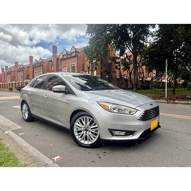 Ford Focus 2.0 Titanium