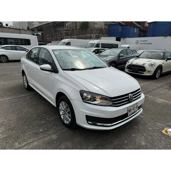 Volkswagen Vento 1.6 Confortline Mt