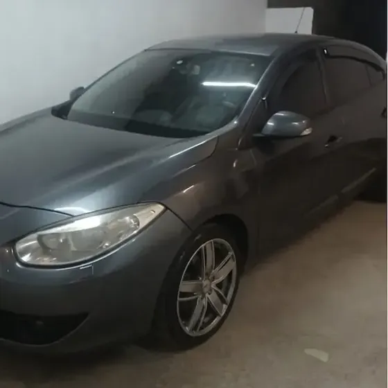 Renault Fluence 2012 2.0 Dynamique X-tronic Hi-flex 4p Renault Fluence 2012 2.0 Dynamique X-tronic Hi-flex 4p