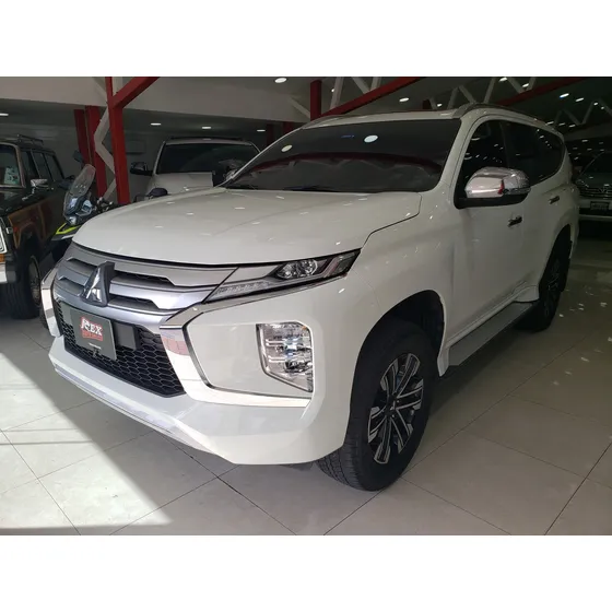 Mitsubishi Montero .