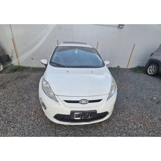 Ford Fiesta Kinetic 1.6 Design 120cv Titanium
