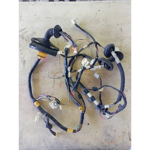 Cableado De Puertas Izquierdas De Toyota Runner 02-08 Usada