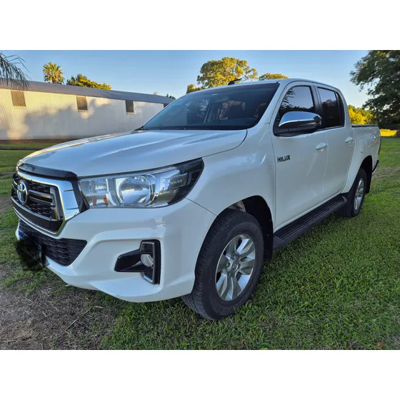 Toyota Hilux Pick-up 2.8 Cd Srv 177cv 4x2 At