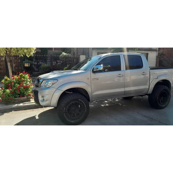 Toyota Hilux 3.0 Cd Srv Cuero I 171cv 4x4
