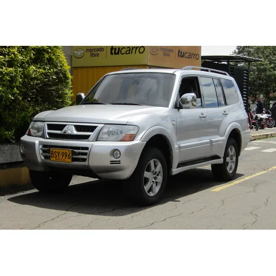 Mitsubishi Montero 3.8 V77 Wagon