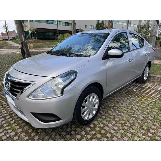 Nissan Versa 1.6 Sense Pure Drive At
