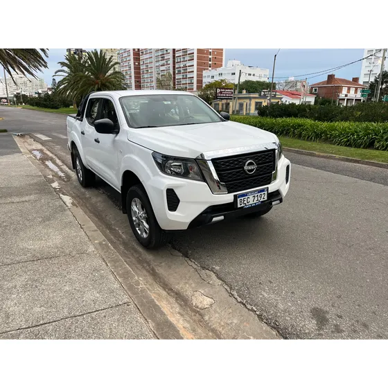 Nissan Np300 Frontier 2.5 Se Doble Cabina