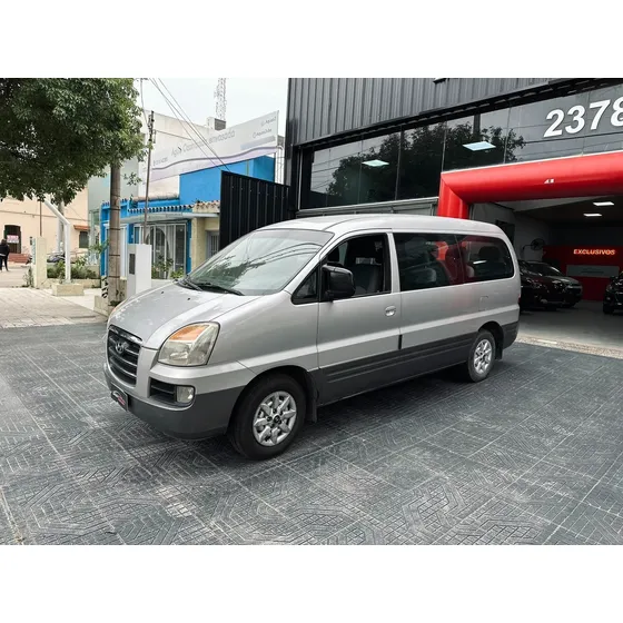 Hyundai H1 2.5 Wagon 12-p Mt Plus