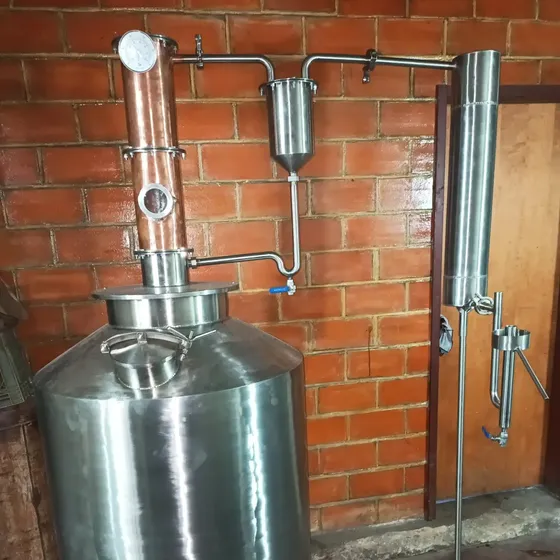 Alambique Destiladores De Alcohol Y Aceites