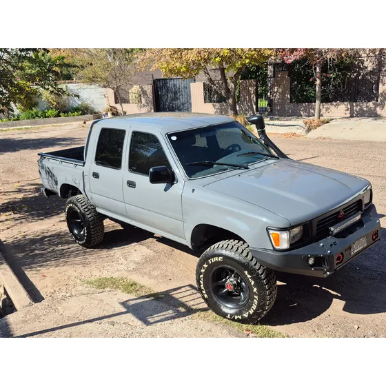 Toyota Hilux 2.8 D/cab 4x4 D Dlx