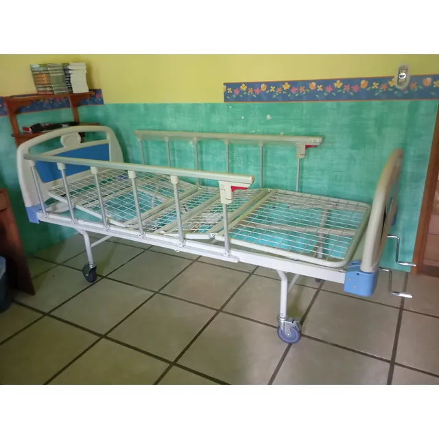Vendo Cama Clinica Manual Usada