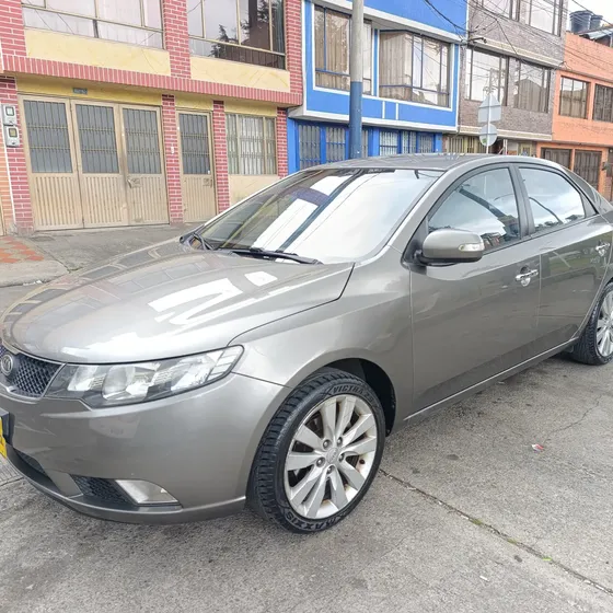 Kia Cerato Forte 2010 1.6