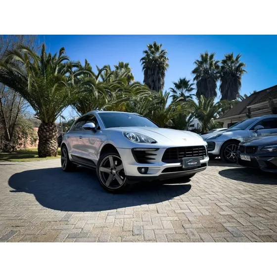 Porsche Macan R4