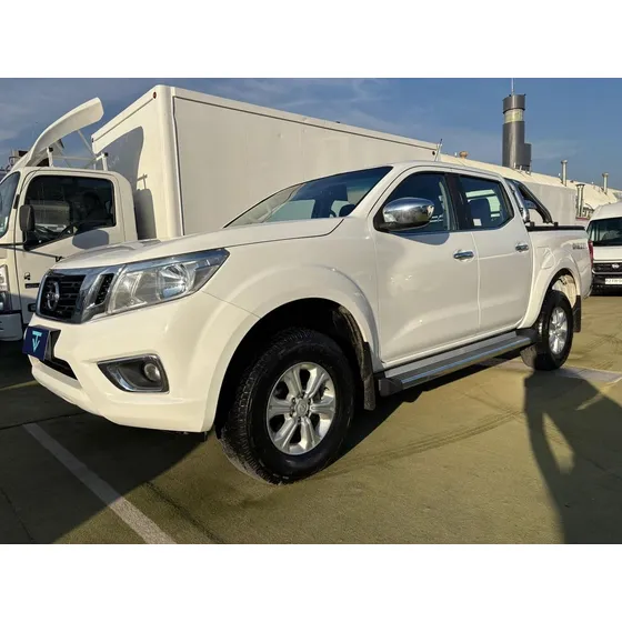 Nissan Np300 Xe 4x4