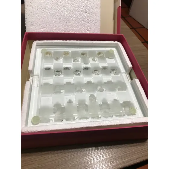 Juego De Ajedrez De Vidrio