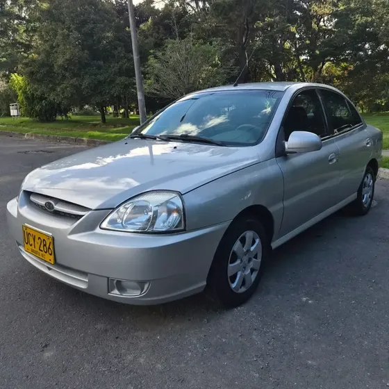 Kia Rio 2015 1.5 Stylus