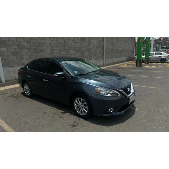 Nissan Sentra 1.8 Advance Mt
