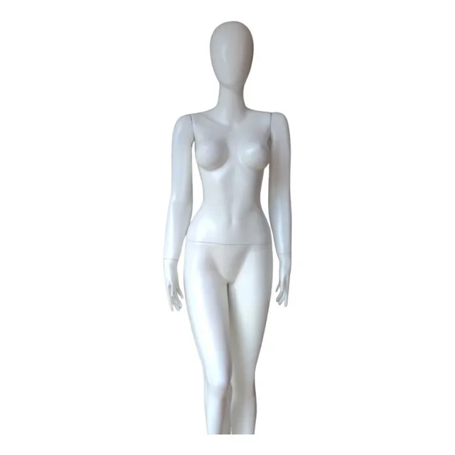 Maniquí De Dama Eleva La Presentación De Tu Ropa 