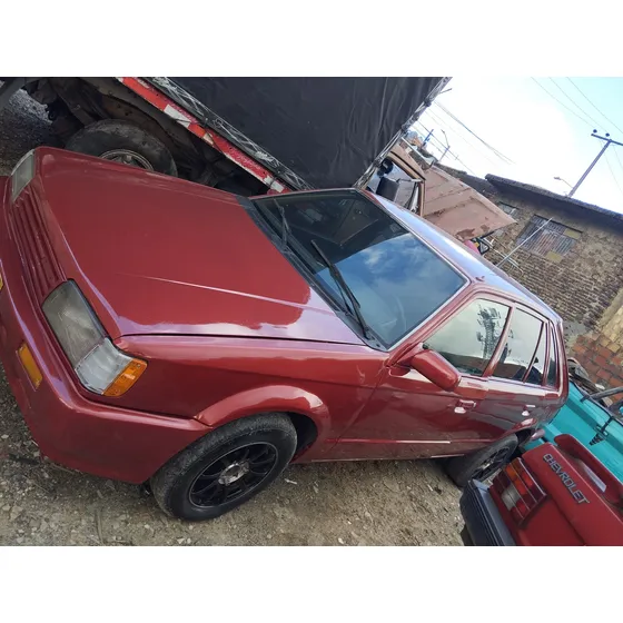 Mazda 323 Cuatro Puertas