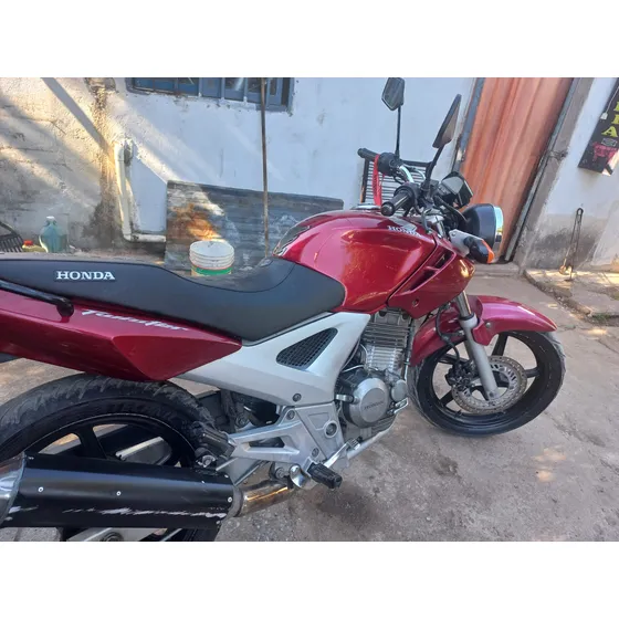 Honda Twister 250 Con Kit Athena