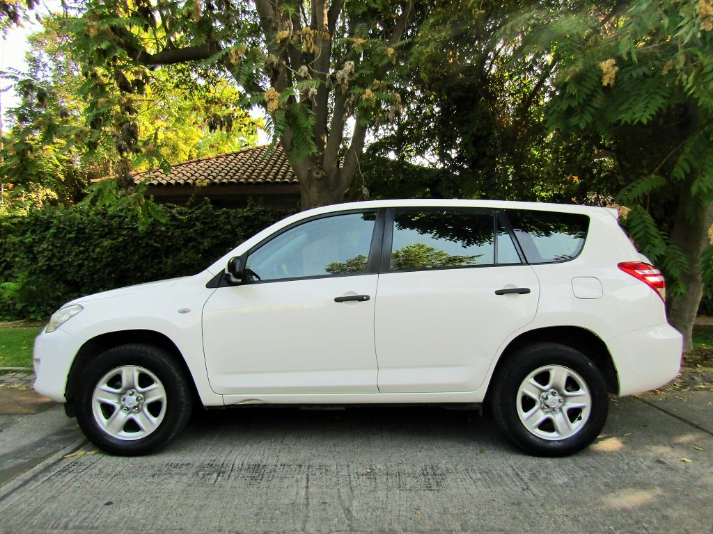 Toyota Rav 4 Advantage 2.4 2012