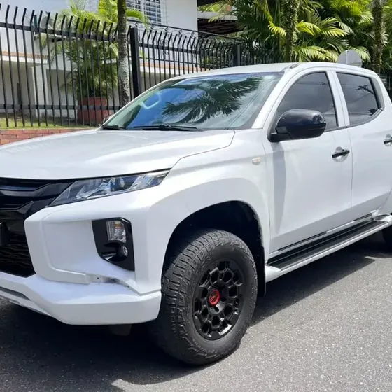 Mitsubishi L200 Triton 2021 2.4bt Glx 4wd Mt