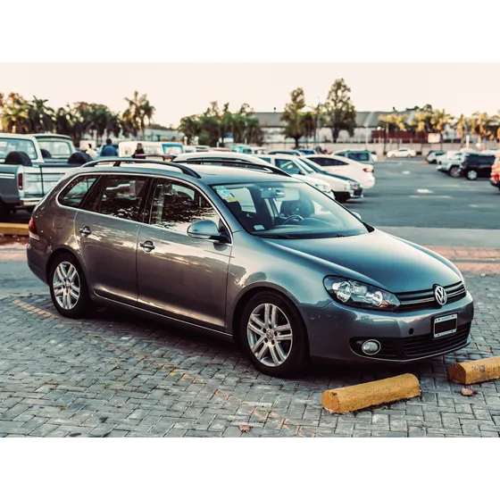 Volkswagen Vento Variant 2.5 Advance 170cv
