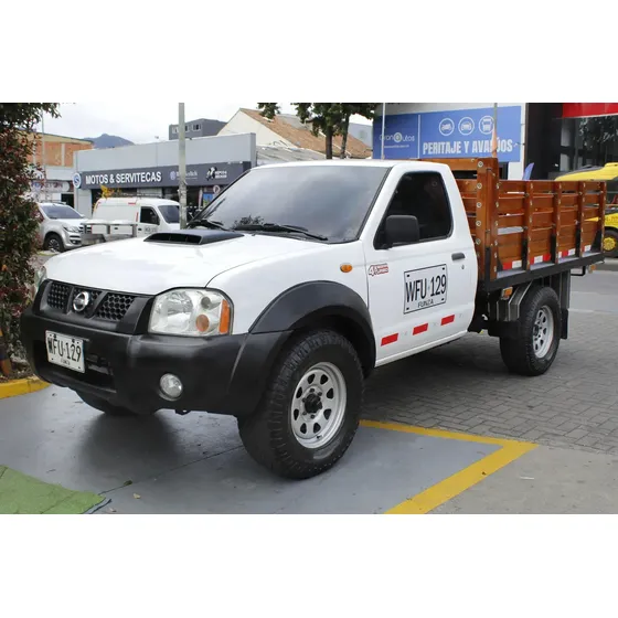 Nissan Frontier 2015 Estacas