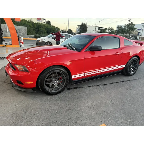 Ford Mustang Lujo V6 Mt
