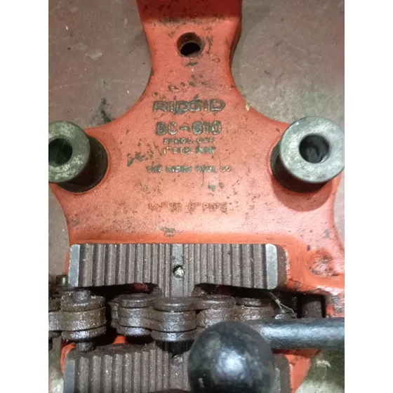 Prensa Ridgid De 1/4 A 8 Pulgadas Usada