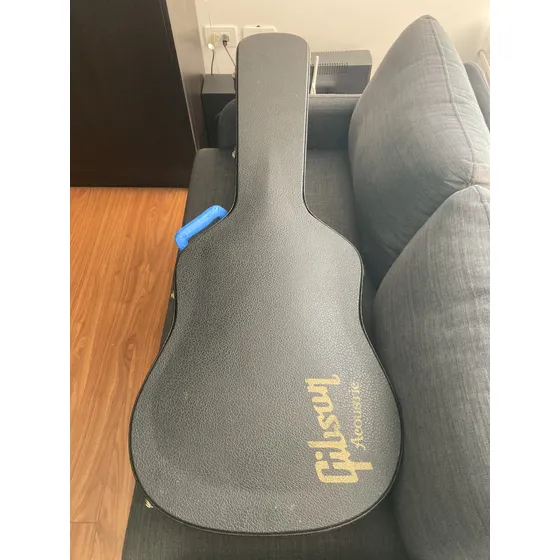 Gibson Hummingbird