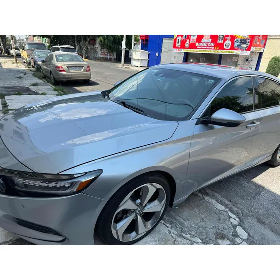 Honda Accord 2.0 Touring At