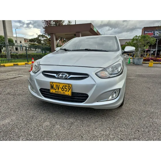 Hyundai Accent Mt 3.0 2013