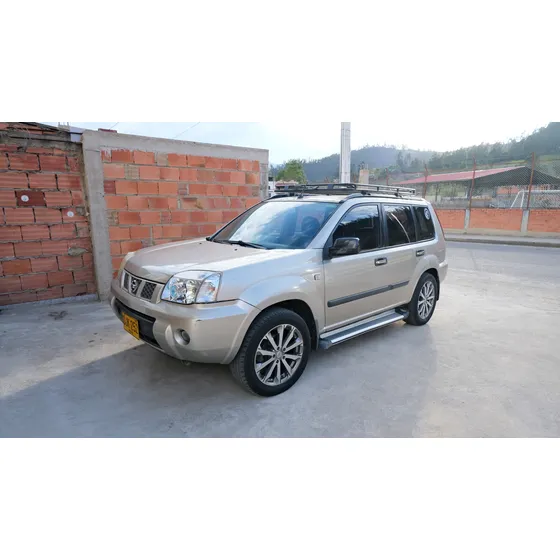 Nissan X-trail 2.2 S Basica