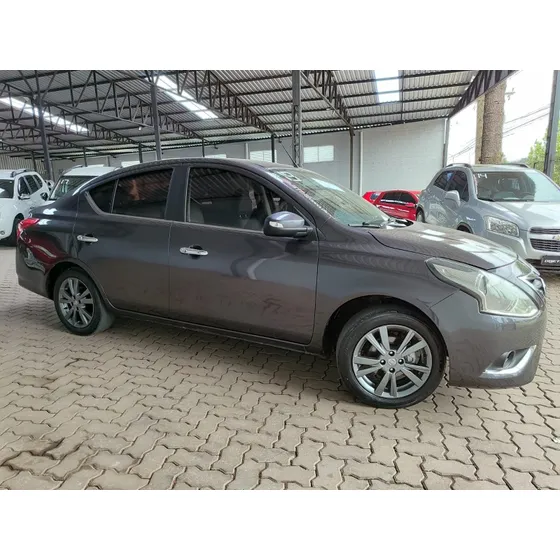 Nissan Versa 1.6 16v Sl Flexstart Flex 4p Automático