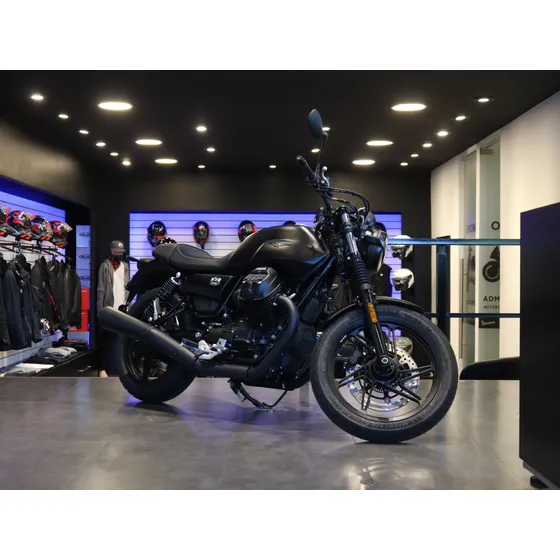 Moto Guzzi V7 Stone 850cc Negro Mate Italiano Cardanico