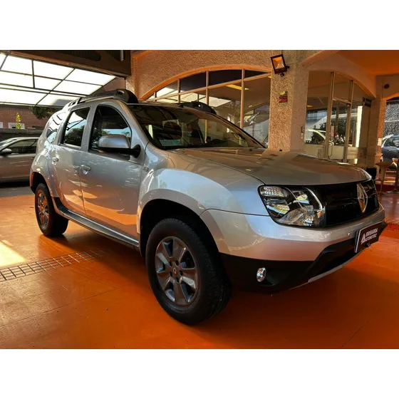Renault Duster Zen 1.6l 5mt 4x2