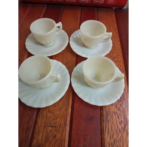 4 Xícaras C/ Pires P/ Café Colorex Opalina C/pezinho E Alça