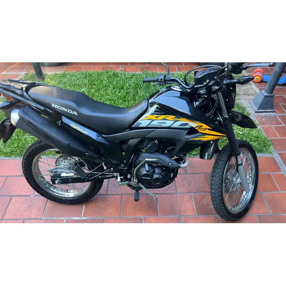 Honda Xr 190l 9000km, Titular, Primera Mano, Serv Oficiales