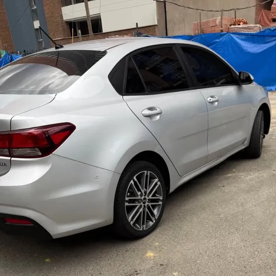 Kia Rio 2021 1.4 Vibrant Mt