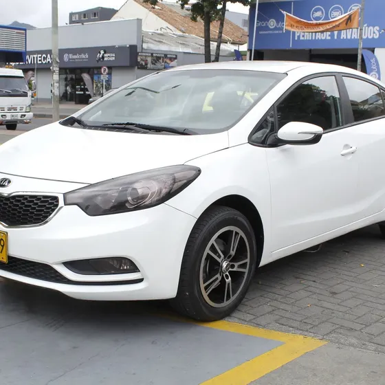 Kia Cerato Pro 2015 Ex 1.6 Mec