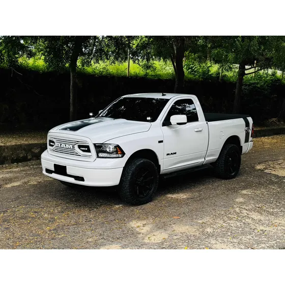 Dodge Ram 5.7 1500 Slt 4x4