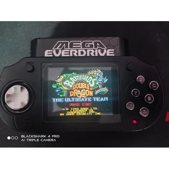 Consola Sega Génesis Retrogen Retro Bit Negro