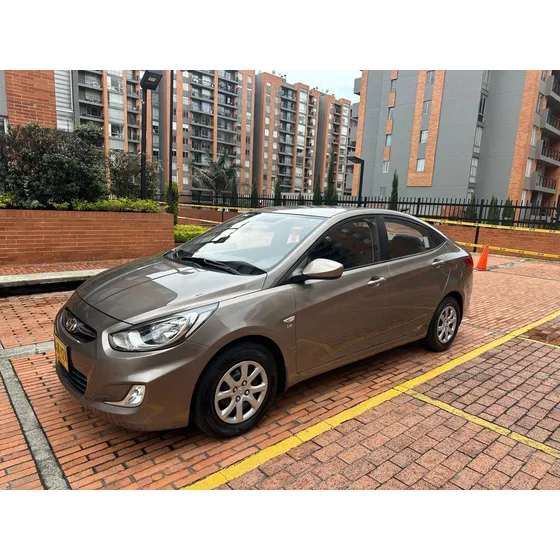 Hyundai Accent I25 At
